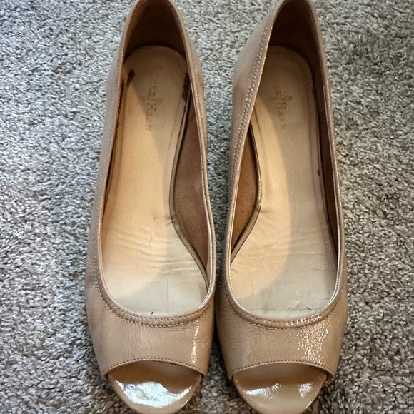 Cole Haan Nude Tan Patent Leather Peep Toe Wedge with Nike Air soles - Picture 1 of 7